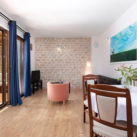 Grebac Villa Kaštelir Eksteriør bilde